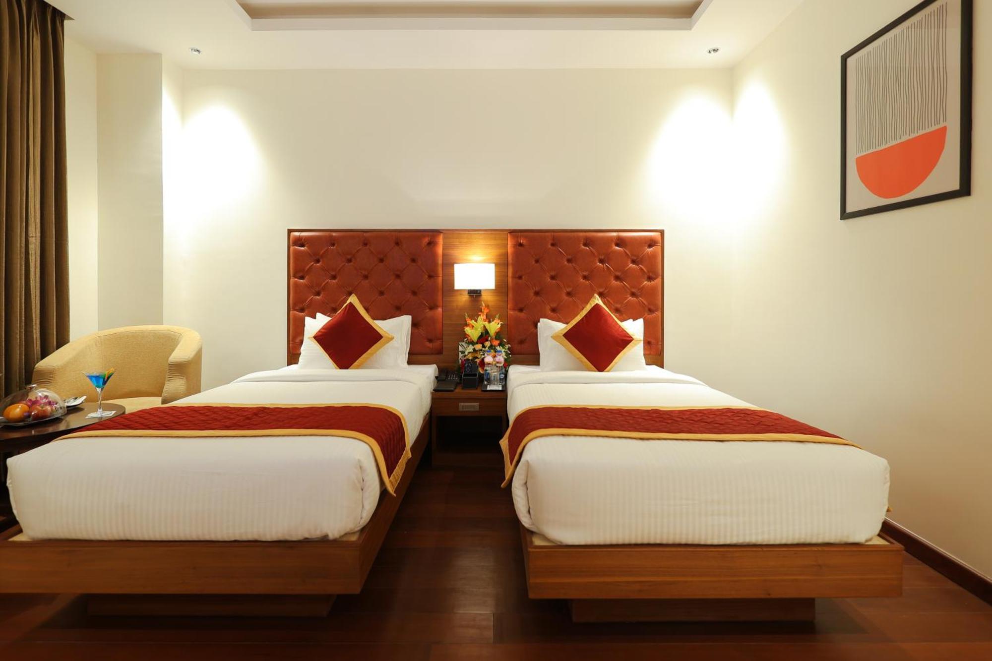 Icon Grand Hotel By Bhagini Bangalore Exterior foto